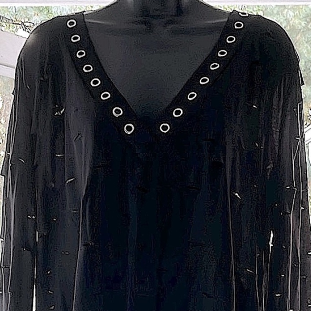NWOT 💋 BLACK & SILVER RIVET EMBELLISHED V-NECK CUT-OUT GRUNGE PUNK TOP Women XXL - Picture 2 of 8
